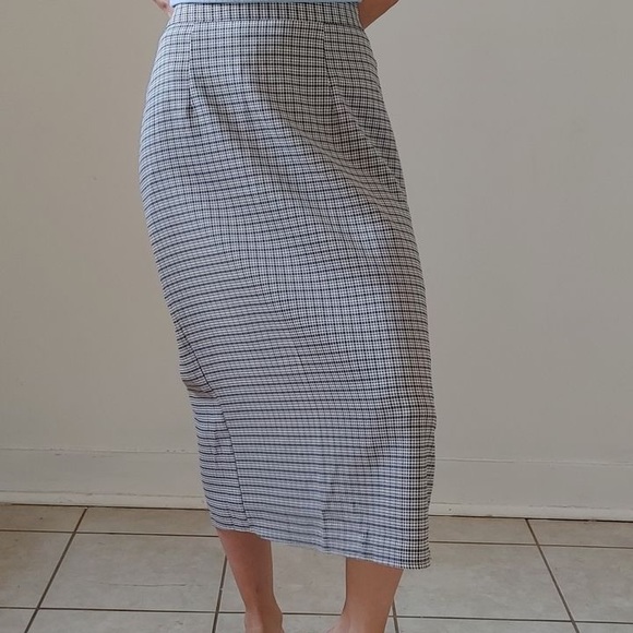 Cute plaid midi skirt - Picture 2 of 3